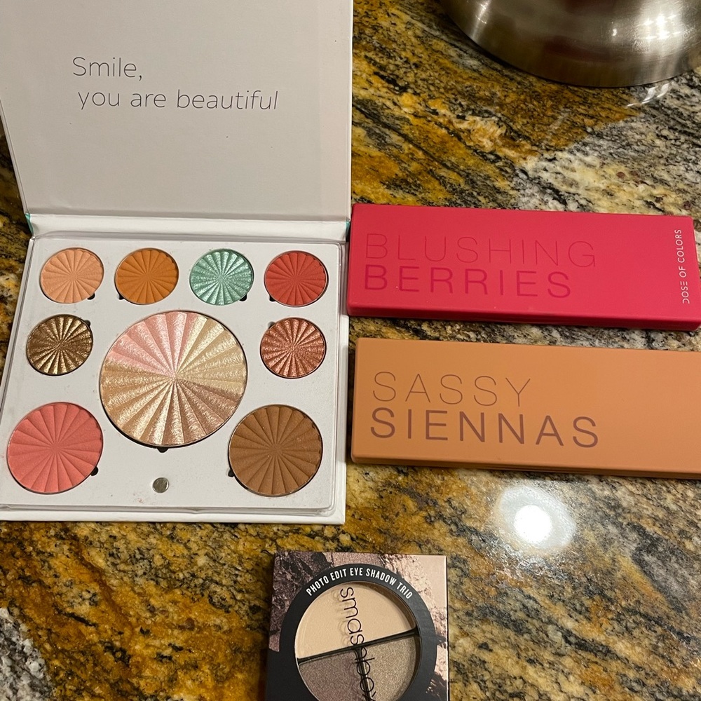 Eyeshadow Bundle.